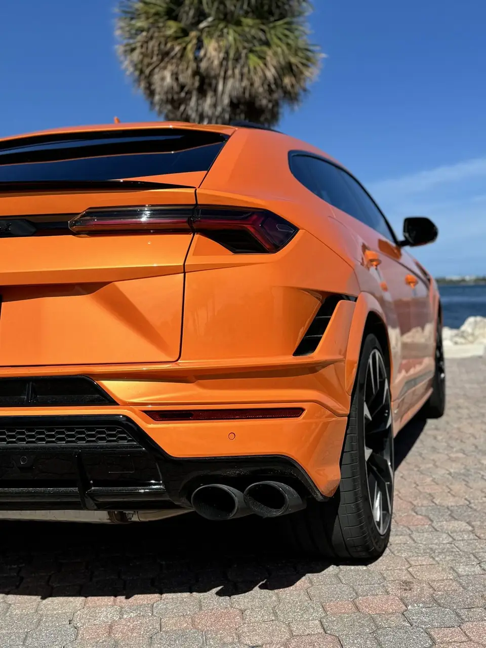 Lamborghini Urus S — Pearl orange · grey & orange