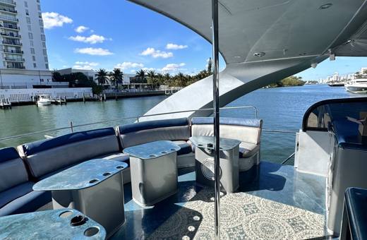 100-ft Motor Yacht 3