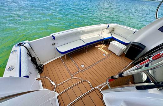 45-ft Larson 8