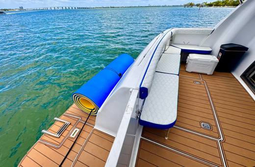45-ft Larson 14